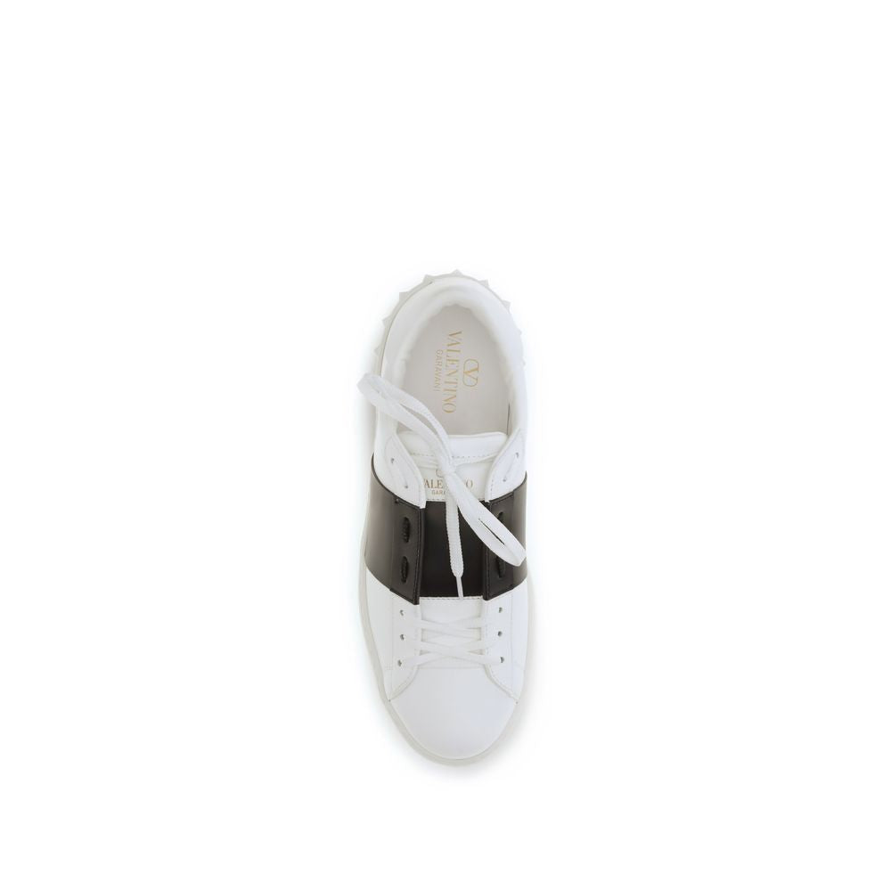 Valentino Garavani Black Calf Leather Bos Taurus Low Top Sneakers - Luxe Nova