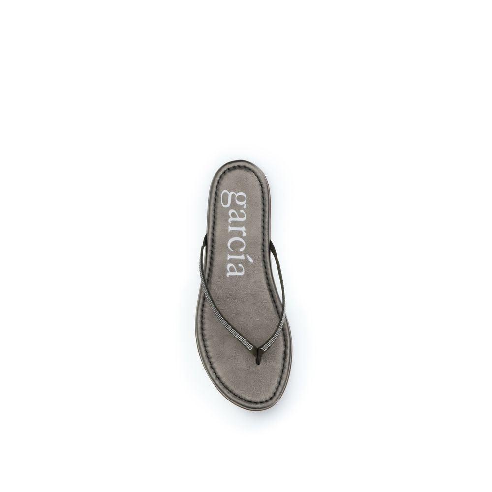 Pedro García Bicolor Crystals Flat Sandals - Luxe Nova