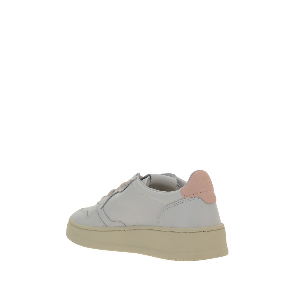 Autry White Calf Leather Bos Taurus Low Top Sneakers
