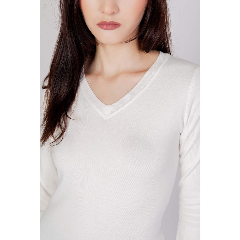 Guess White Cotton Sweatshirt - Luxe Nova