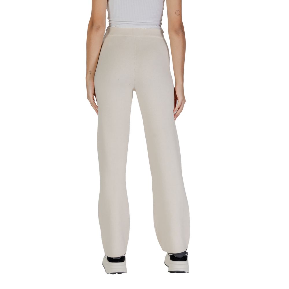 Vero Moda Cream Viscose Casual Pants - Luxe Nova