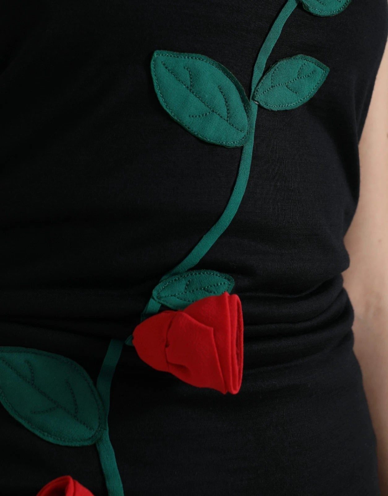 Dolce & Gabbana Black Wool Sleeveless Rose Applique Dress - Luxe Nova