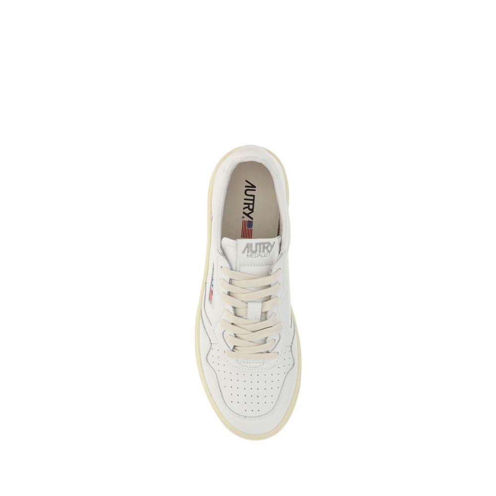 Autry White Calf Leather Bos Taurus Low Top Sneakers - Luxe Nova
